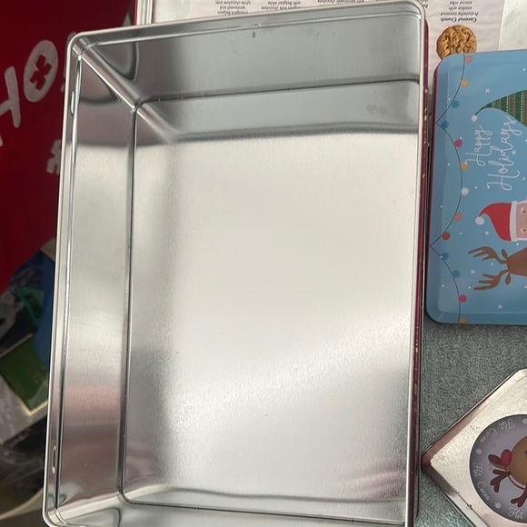 Festive Holiday Tin Set - Red, Silver, Blue - Picture 7 of 16